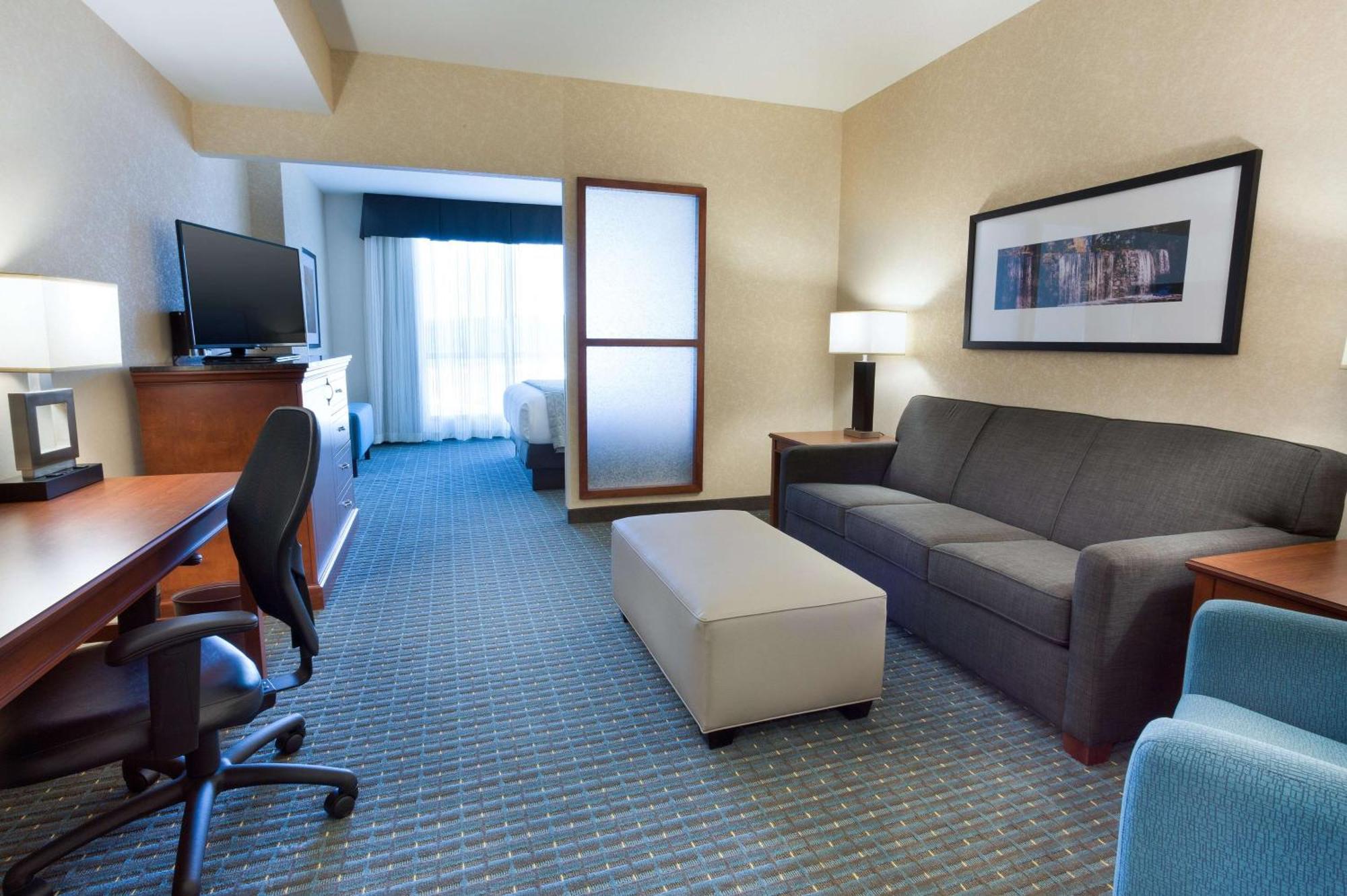 Drury Inn & Suites Бёрлингтон Экстерьер фото