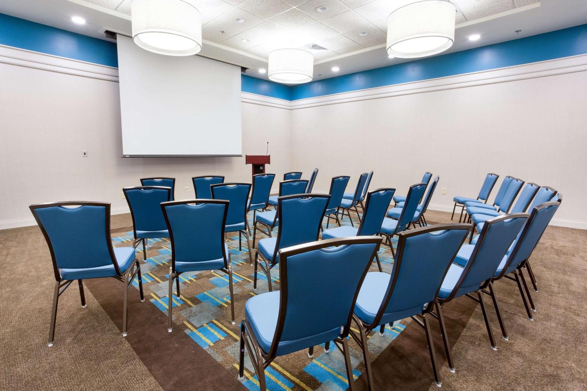 Drury Inn & Suites Бёрлингтон Экстерьер фото